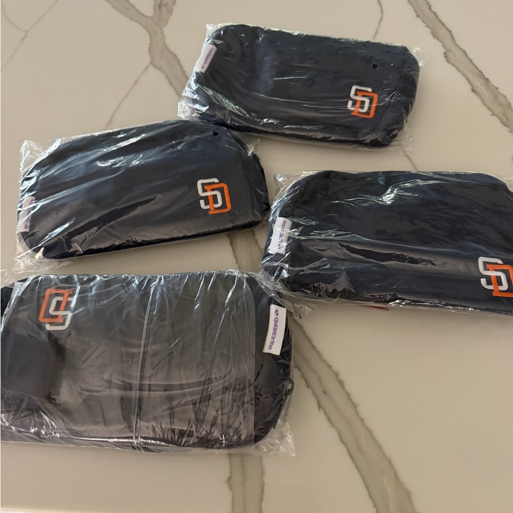 SD Padres navy crossbody - Picture 8 of 9